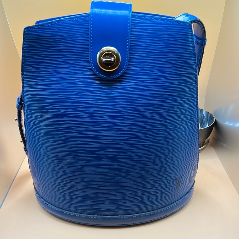 Louis Vuitton Epi Cluny Women's Shoulder Bag Toledo Blue - Excellent Condition - Picture 3 of 17